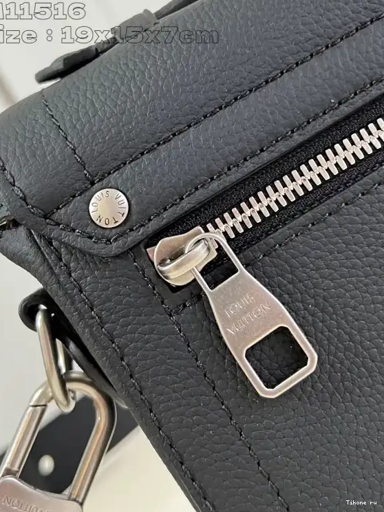 Affordable VUITTON Soul LOUIS Trunk-19*15*7CM 0505